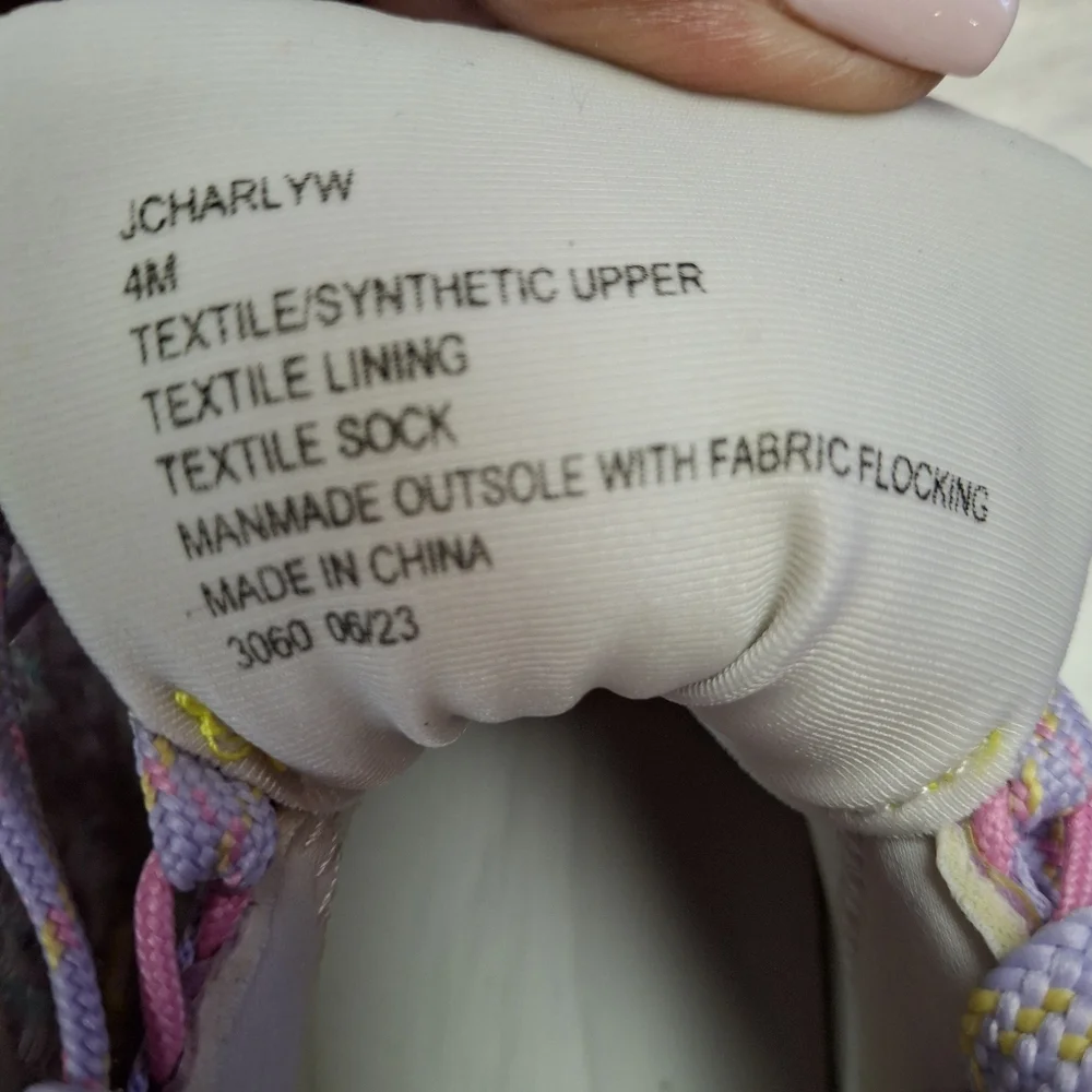 Steve Madden Charly Girl Youth Woven Multi Pastel Lace-Up Sneakers   Kids Size 4 - Picture 2 of 16